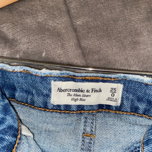Abercrombie & Fitch High Ride Mom Shorts - Picture 1 of 3